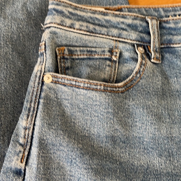 AEO stretch jeans - rarely worn - Picture 3 of 7